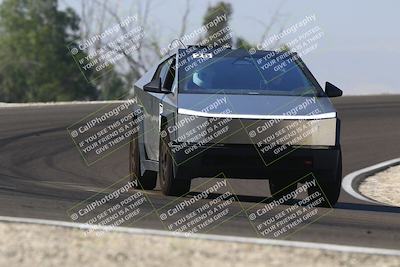 media/Nov-08-2025-Speed Ventures (Sat) [[1c7a6332f5]]/TC B/Session 2 (Turn 2)/